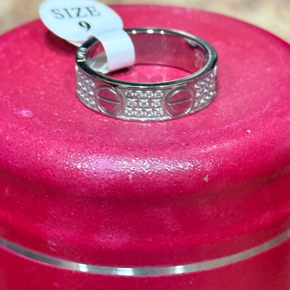 Pave Screw-Accent Men /Women’s Band Ring - Size 9 stamped
